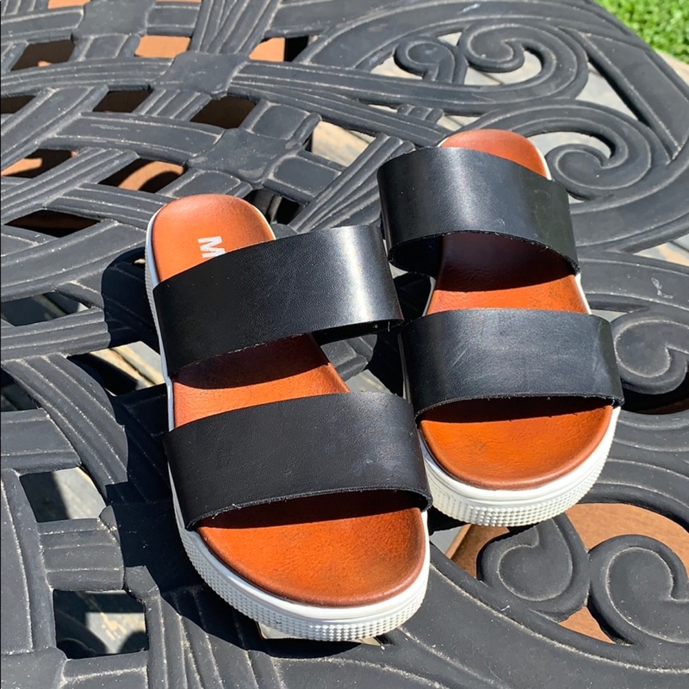 Platform sandals